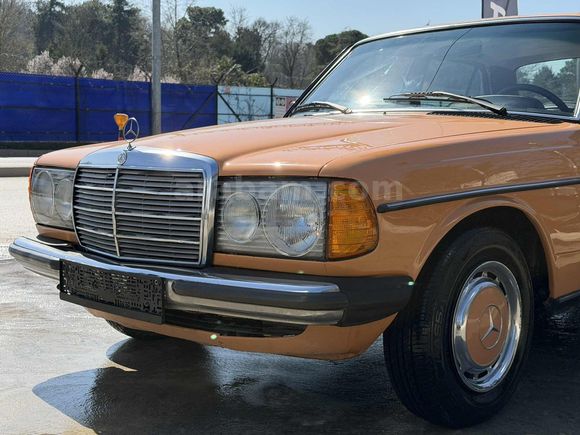 1976 Mercedes Benz 230.4 235.000Km Emsalsiz