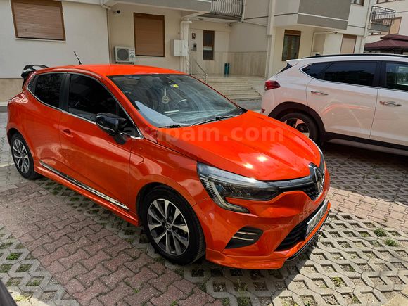49.000KM de 2020  model 1.0 tce turuncu clio RS 
