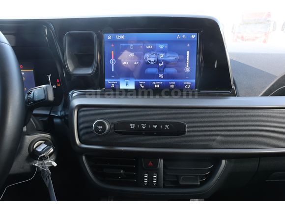 BÜYÜKSOYLU BEYSOY'DAN 2024 TRANSİT COURIER VAN 1.5 TDCI DELUXE