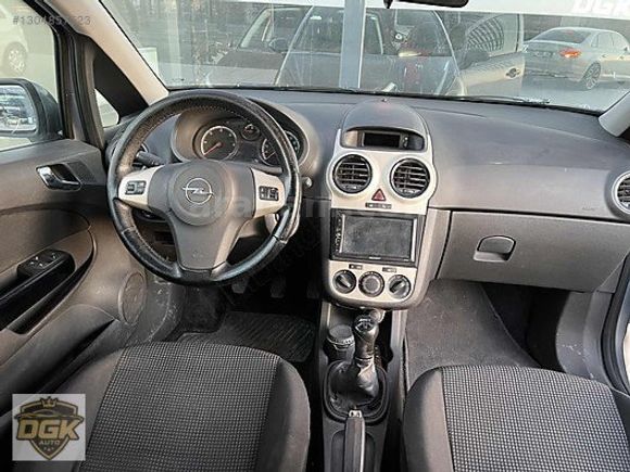 HATASIZ TERTEMİZ DİZEL DÜŞÜK KM CORSA
