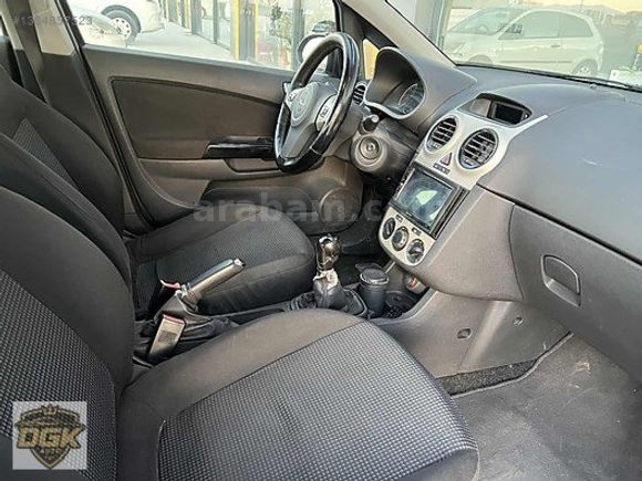 HATASIZ TERTEMİZ DİZEL DÜŞÜK KM CORSA