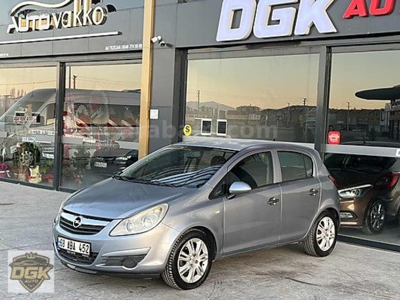 HATASIZ TERTEMİZ DİZEL DÜŞÜK KM CORSA