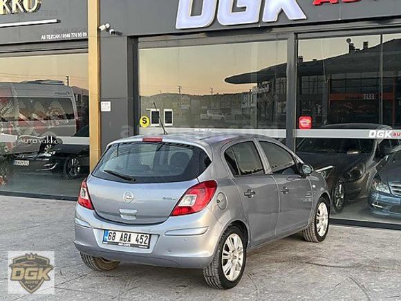 HATASIZ TERTEMİZ DİZEL DÜŞÜK KM CORSA