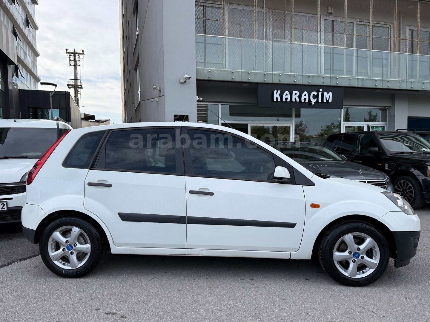 Galeriden Ford Fiesta 1.4 TDCi Comfort 2006 Model Bursa 361.000 km Beyaz 3