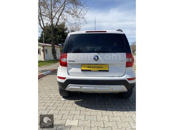 2015 YETİ 1.2 TSI DÜŞÜK KM BAKIMLI
