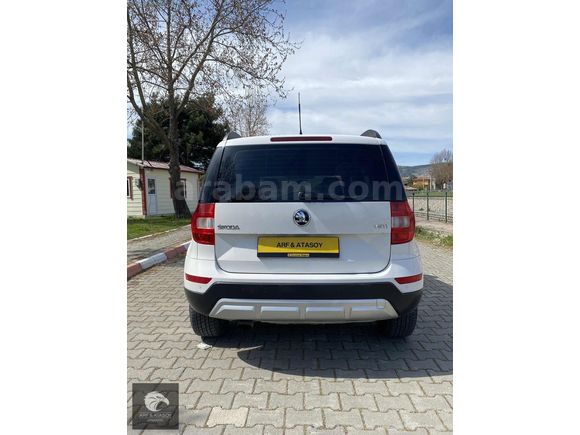 2015 YETİ 1.2 TSI DÜŞÜK KM BAKIMLI