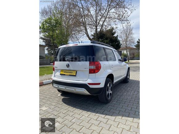 2015 YETİ 1.2 TSI DÜŞÜK KM BAKIMLI