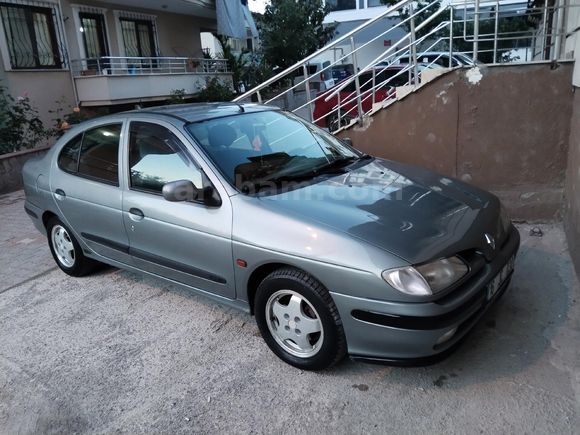Sahibinden Renault Megane 2.0 RXT 1998 Model