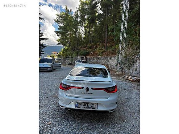 DEĞIŞENSİZ DÜŞÜK KM 2019 MEGAN 4 TESLA EKRAN