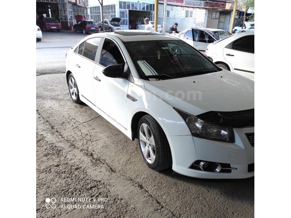 Sahibinden Chevrolet Cruze 1.6 2011 Model  152.000 km Beyaz