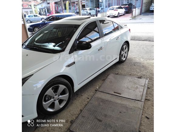 Sahibinden Chevrolet Cruze 1.6 2011 Model  152.000 km Beyaz