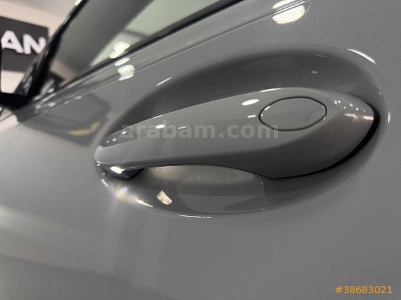 2025 BMW 320İ M SPORT (GERÇEK DERI)