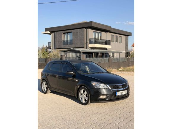 Sahibinden Kia Ceed 1.6 CRDi Motion 2012 Model 