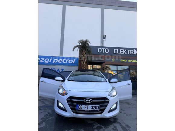 //2015 İ30//1.6 OTAMATİK/ELIT PAKET// SUNROOF+CAM TAVAN/FULL+FULL//