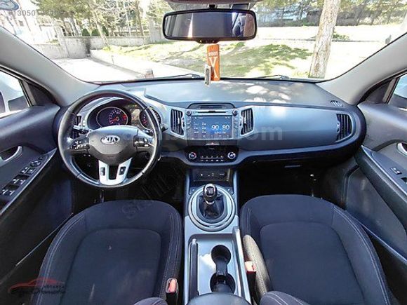 BOYASIZ // 2015 KİA SPORTAGE 1.6 CONSEPT PLUS - LPG - 140,000km