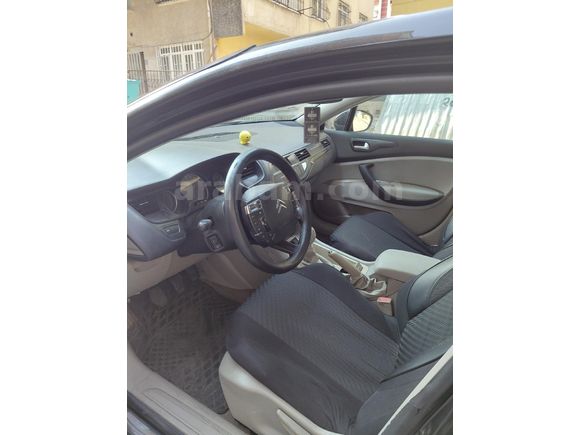 Sahibinden Citroen C5 1.6 e-HDi Confort 2010 Model  280.000 km Siyah
