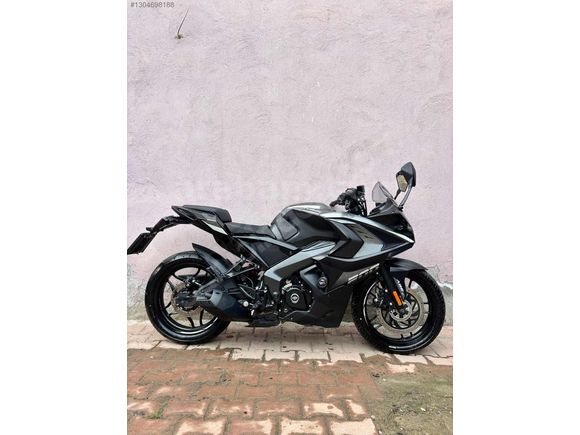HATASIZ 2025 BAJAJ PULSAR RS.200 1.300 KM