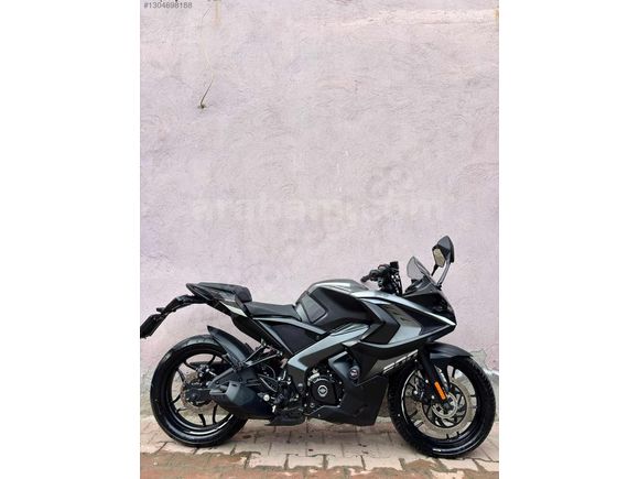 HATASIZ 2025 BAJAJ PULSAR RS.200 1.300 KM