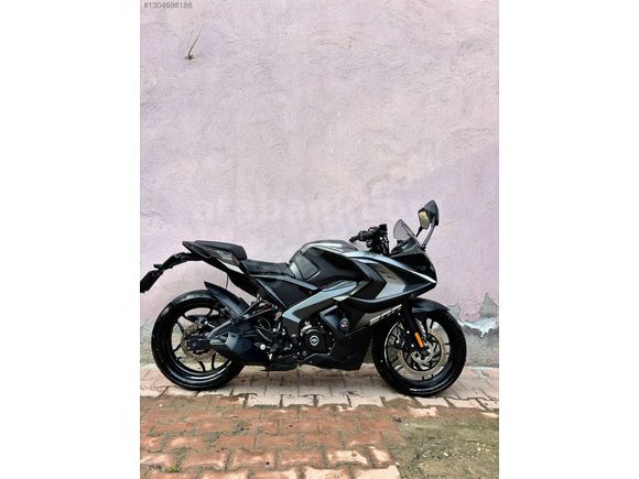 HATASIZ 2025 BAJAJ PULSAR RS.200 1.300 KM