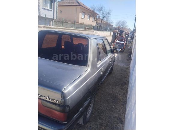 Sahibinden Renault R 9 1.4 Broadway RN 1999 Model