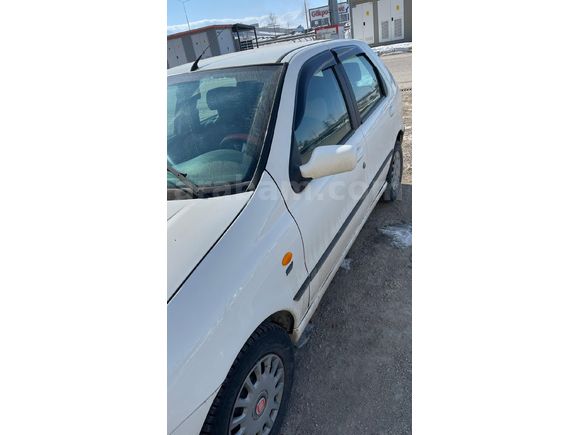 Fiat Palio 1.6 HL 2000 Model