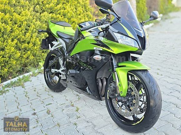 TALHA DAN 2010 MODEL CBR 600RR HATASIZ BOYASIZ SPECİAL EDİTİON