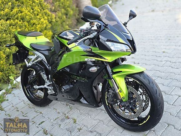 TALHA DAN 2010 MODEL CBR 600RR HATASIZ BOYASIZ SPECİAL EDİTİON