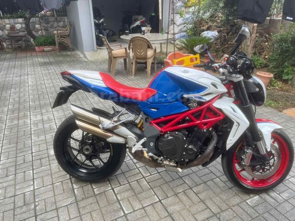  GARAJ MALI MV Agusta Brutale 1090 RR Adana