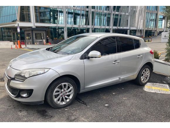 Sahibinden Renault Megane 1.6 Icon 2012 Model
