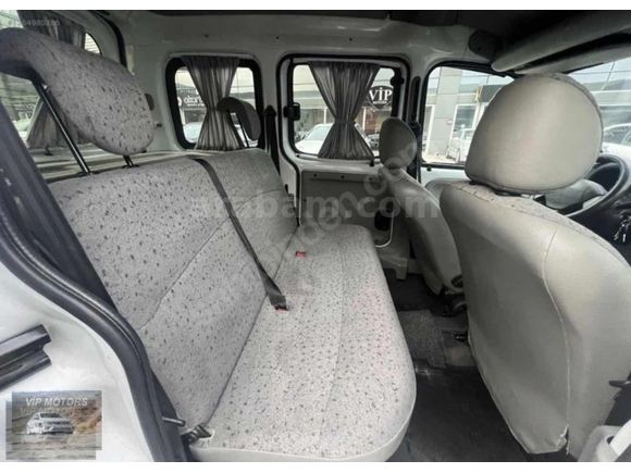 2004 KANGO 1.5 TURBO DİZEL ÇİFT SÜRGÜ ARKA TEK KAPAK FABRİKASYON