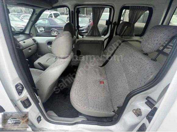 2004 KANGO 1.5 TURBO DİZEL ÇİFT SÜRGÜ ARKA TEK KAPAK FABRİKASYON