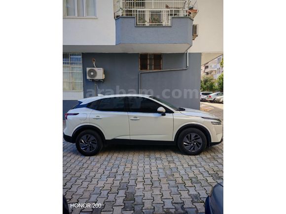 MEMURDAN SATILIK ORİJİNAL BOYASIZ QASHQAI 1.3 DIG-T TEKNA ARAÇ