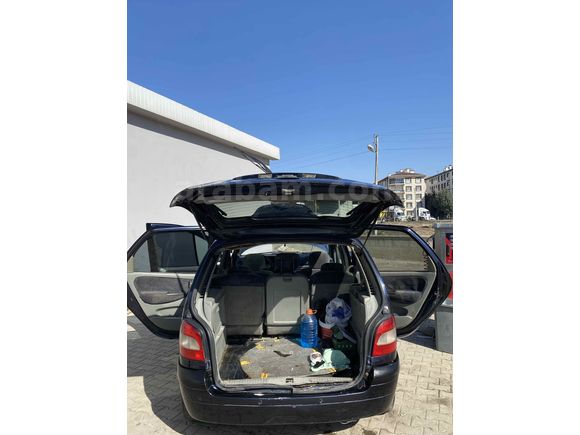 Sahibinden Renault Scenic 2.0 RXi 2000 Model 