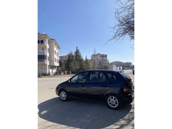 Sahibinden Renault Scenic 2.0 RXi 2000 Model 