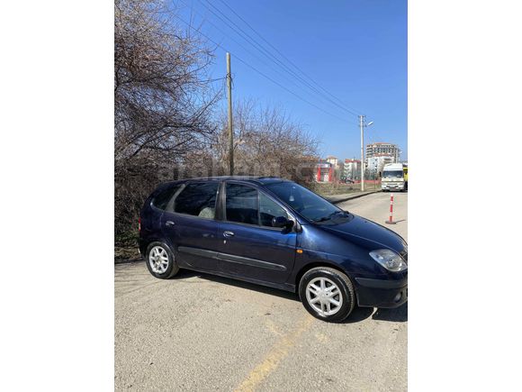 Sahibinden Renault Scenic 2.0 RXi 2000 Model 