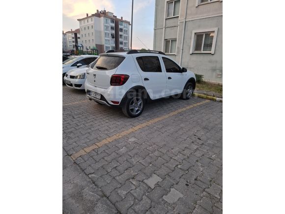 Sahibinden Dacia Sandero 0.9 TCe Stepway Easy-R 2020 Model  46.000 km Beyaz