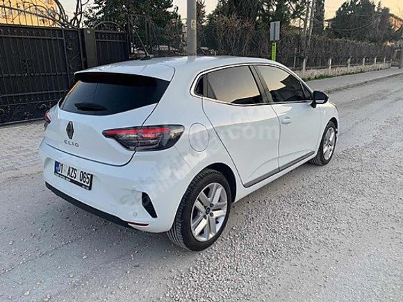 İLK SAHİBİNDEN HATASIZ CLİO 7.000 KM