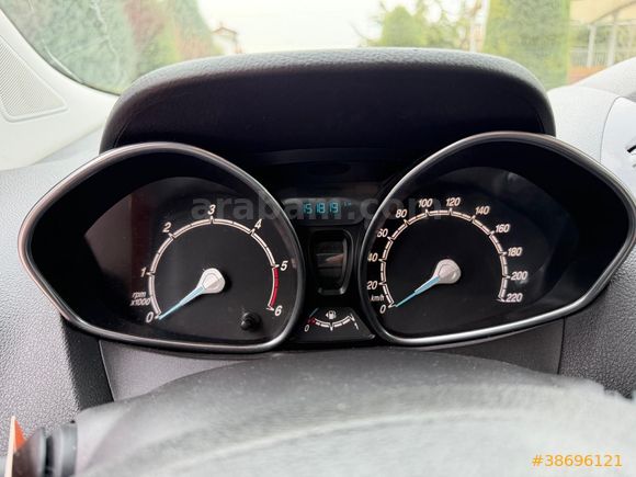 MALİGARAGE ORJİNAL 155.000 KİLOMETREDE 1.6 TİTANİUM PLUS