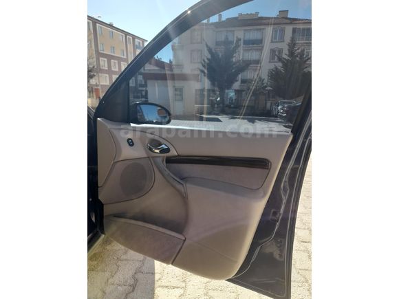 Sahibinden Ford Focus 1.6 Ghia 2002 Model  298.000 km