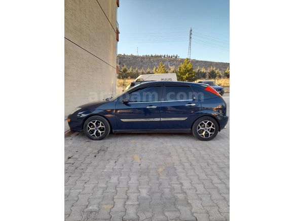 Sahibinden Ford Focus 1.6 Ghia 2002 Model  298.000 km