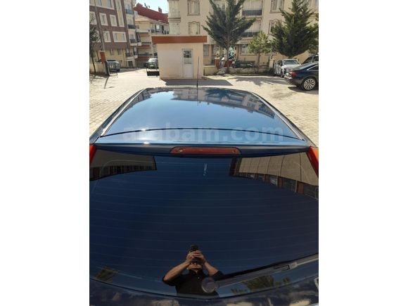 Sahibinden Ford Focus 1.6 Ghia 2002 Model  298.000 km