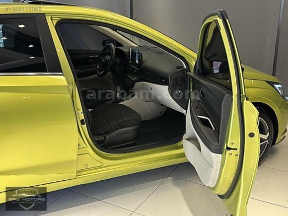 2025 HUNDAI İ20 ELİT +NAVİGASYON 6100 KM HATASIZ BOYASIZ