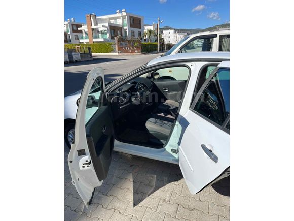 Sahibinden Renault Clio 1.2 Authentique 2012 Model 