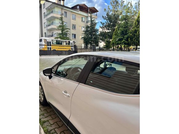 Sahibinden Renault Clio 0.9 TCe Joy 2020 Model 