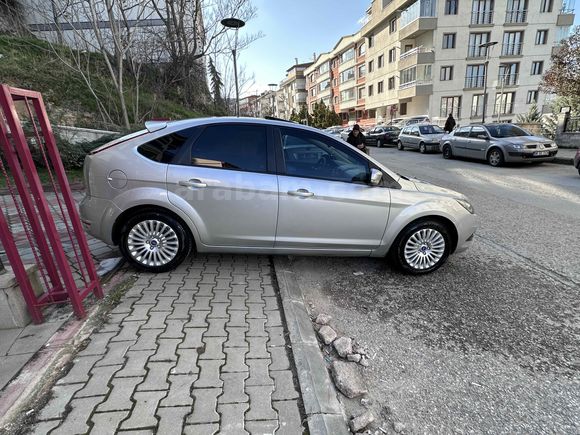 Sahibinden Ford Focus 1.6 Titanium X 2010 Model sunroof