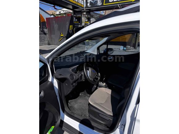 Sahibinden Ford Tourneo Courier 1.5 TDCi Titanium Plus 2021 Model 