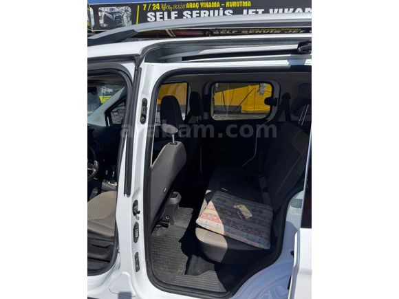 Sahibinden Ford Tourneo Courier 1.5 TDCi Titanium Plus 2021 Model 