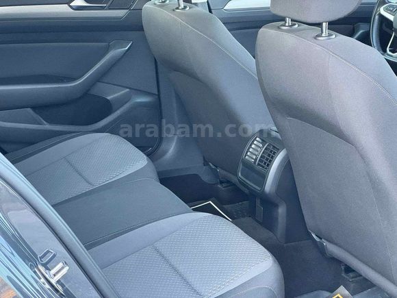 2019 VW PASSAT 1.5 TSİ ACT 150HP DSG İMPRESSİON HATASIZ BOYASIZ