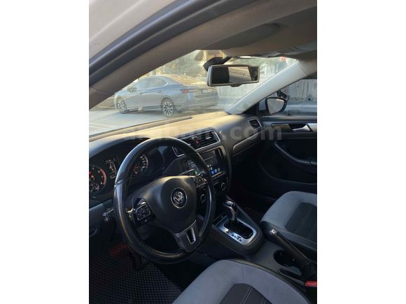 TEMİZ DOLU JETTA 
