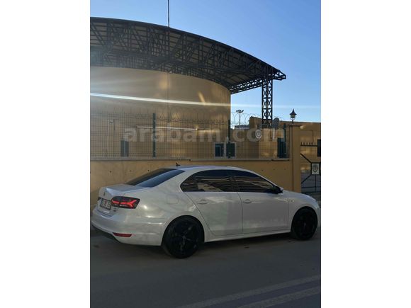 TEMİZ DOLU JETTA 